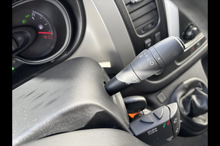 Renault Trafic 1.6 dCi T29 L2H1 Comfort*3PERS.*CRUISE*A/C*NAVI* Renault Trafic 1.6 dCi T29 L2H1 Comfort*3PERS.*CRUISE*A/C*NAVI*