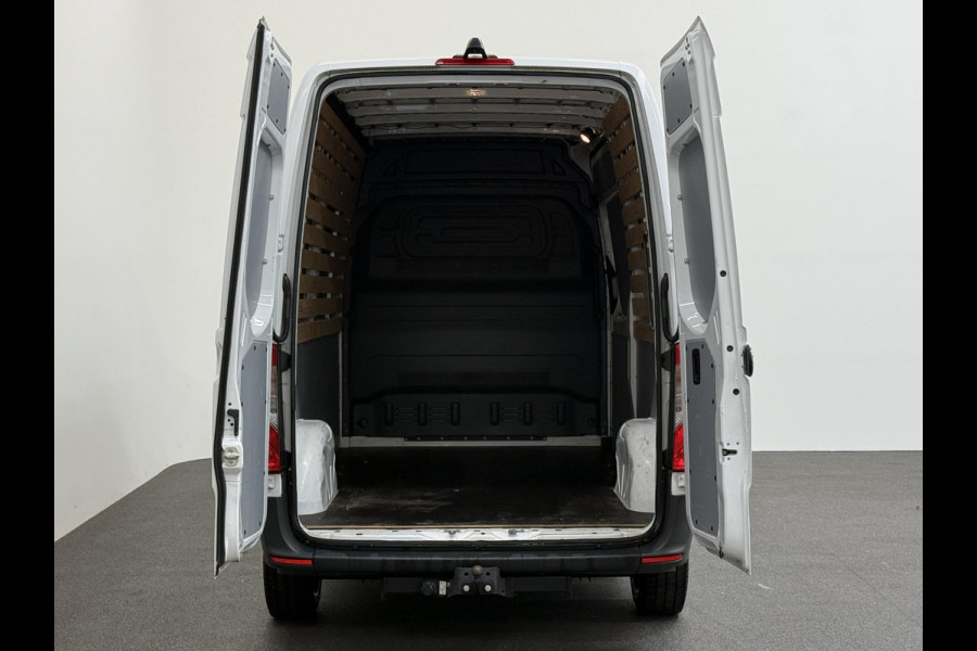 Mercedes-Benz Sprinter L2H2 Automaat Navi Airco Camera Trekhaak 3Zits DAB Mercedes-Benz Sprinter L2H2 Automaat Navi Airco Camera Trekhaak 3Zits DAB