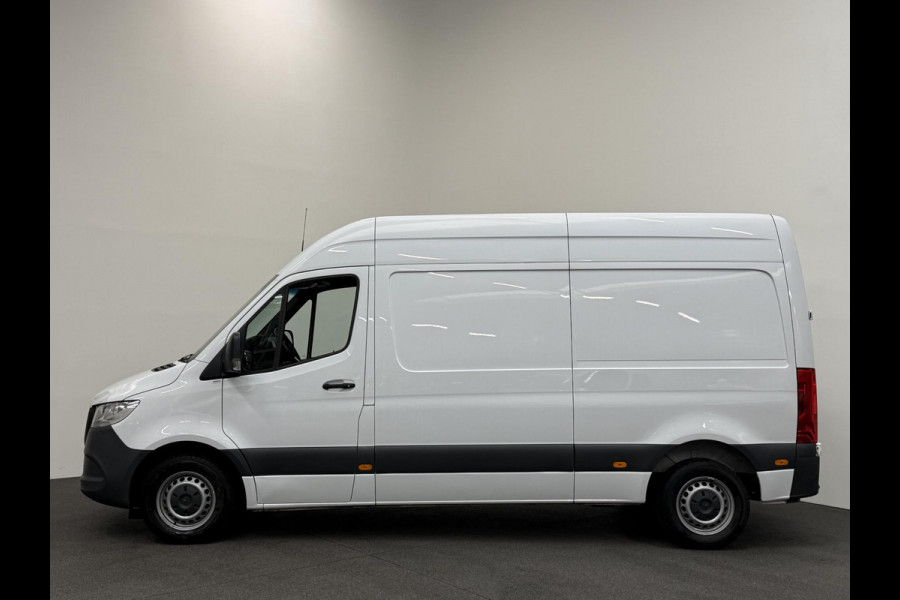 Mercedes-Benz Sprinter L2H2 Automaat Navi Airco Camera Trekhaak 3Zits DAB Mercedes-Benz Sprinter L2H2 Automaat Navi Airco Camera Trekhaak 3Zits DAB