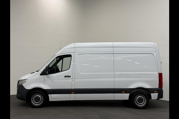 Mercedes-Benz Sprinter L2H2 Automaat Navi Airco Camera Trekhaak 3Zits DAB Mercedes-Benz Sprinter L2H2 Automaat Navi Airco Camera Trekhaak 3Zits DAB