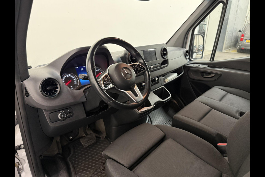 Mercedes-Benz Sprinter L2H2 Automaat Navi Airco Camera Trekhaak 3Zits DAB Mercedes-Benz Sprinter L2H2 Automaat Navi Airco Camera Trekhaak 3Zits DAB