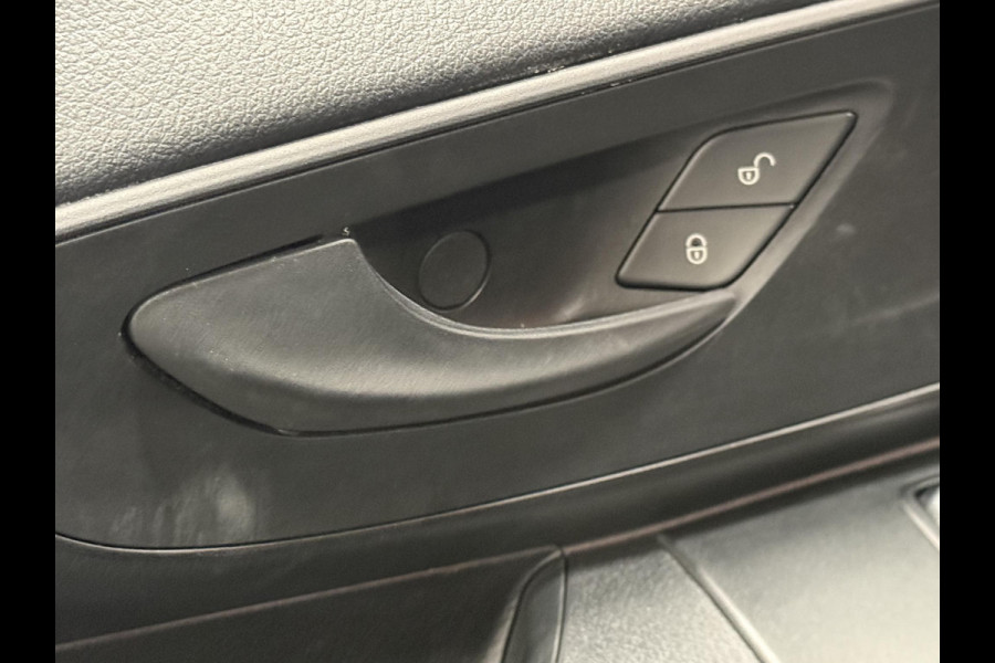 Mercedes-Benz Vito 114 CDI Lang Navi Automaat Bluetooth Camera Trekhaak Mercedes-Benz Vito 114 CDI Lang Navi Automaat Bluetooth Camera Trekhaak