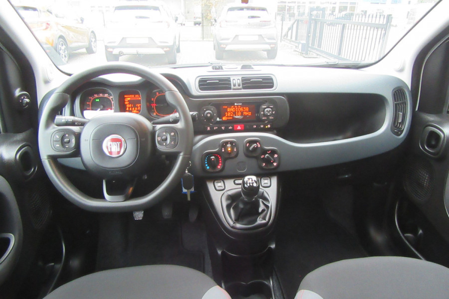 Fiat Panda 0.9 TwinAir Easy, Airco, Bluetooth, PDC Fiat Panda 0.9 TwinAir Easy, Airco, Bluetooth, PDC