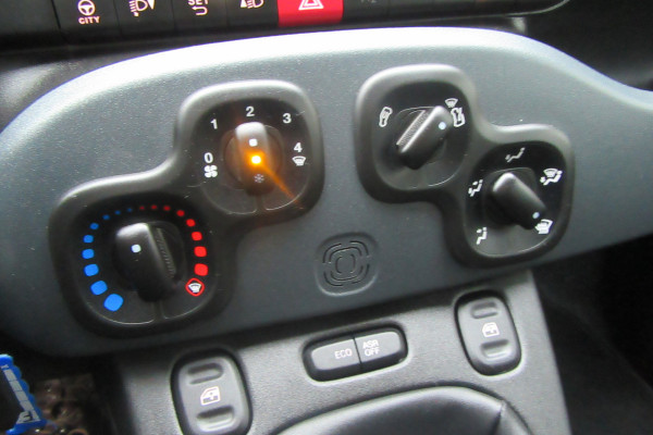 Fiat Panda 0.9 TwinAir Easy, Airco, Bluetooth, PDC Fiat Panda 0.9 TwinAir Easy, Airco, Bluetooth, PDC