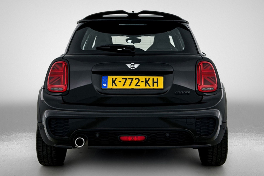 MINI Mini 1.5 Cooper JCW Chili Serious Business(NL-auto, Kuipstoelen, StoelV, Navi, Climate Con, Parkeersensoren, Etc) MINI Mini 1.5 Cooper JCW Chili Serious Business(NL-auto, Kuipstoelen, StoelV, Navi, Climate Con, Parkeersensoren, Etc)