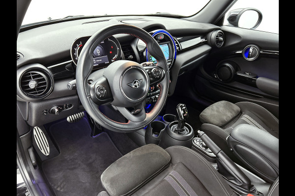 MINI Mini 1.5 Cooper JCW Chili Serious Business(NL-auto, Kuipstoelen, StoelV, Navi, Climate Con, Parkeersensoren, Etc) MINI Mini 1.5 Cooper JCW Chili Serious Business(NL-auto, Kuipstoelen, StoelV, Navi, Climate Con, Parkeersensoren, Etc)