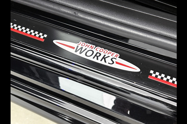 MINI Mini 1.5 Cooper JCW Chili Serious Business(NL-auto, Kuipstoelen, StoelV, Navi, Climate Con, Parkeersensoren, Etc) MINI Mini 1.5 Cooper JCW Chili Serious Business(NL-auto, Kuipstoelen, StoelV, Navi, Climate Con, Parkeersensoren, Etc)