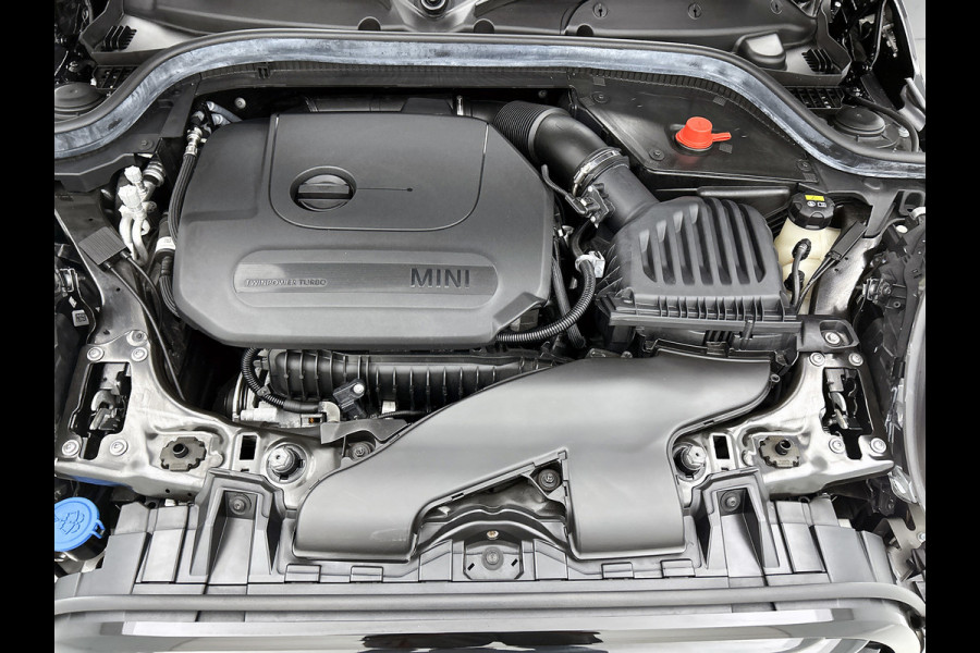 MINI Mini 1.5 Cooper JCW Chili Serious Business(NL-auto, Kuipstoelen, StoelV, Navi, Climate Con, Parkeersensoren, Etc) MINI Mini 1.5 Cooper JCW Chili Serious Business(NL-auto, Kuipstoelen, StoelV, Navi, Climate Con, Parkeersensoren, Etc)