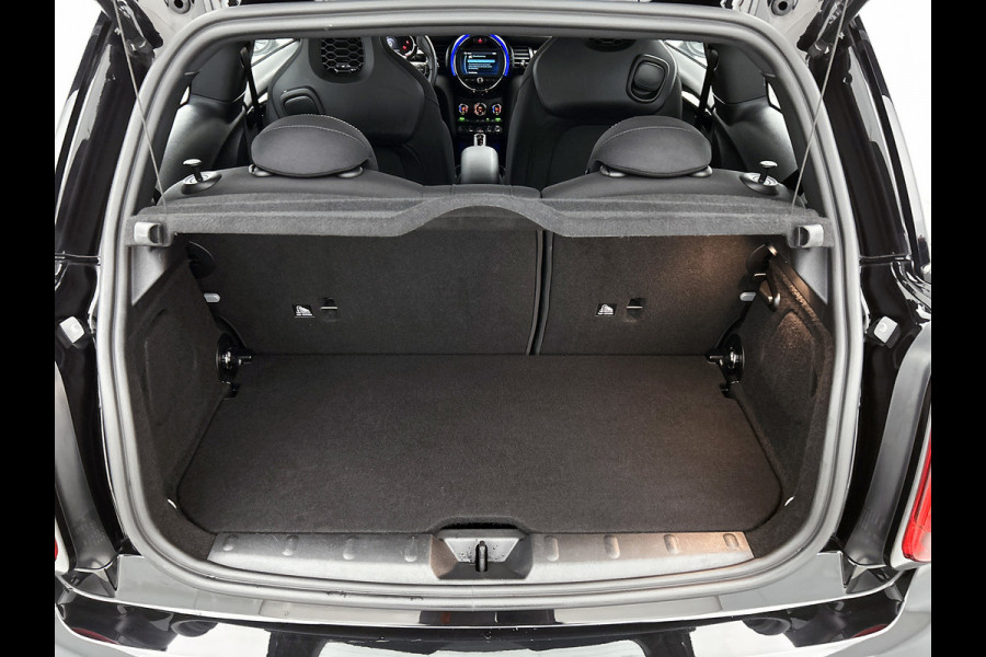 MINI Mini 1.5 Cooper JCW Chili Serious Business(NL-auto, Kuipstoelen, StoelV, Navi, Climate Con, Parkeersensoren, Etc) MINI Mini 1.5 Cooper JCW Chili Serious Business(NL-auto, Kuipstoelen, StoelV, Navi, Climate Con, Parkeersensoren, Etc)