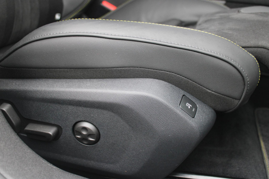 Peugeot 508 SW PSE 1.6 HYbrid 360PK AWD | PANORAMISCH SCHUIF/KANTELDAK | FOCAL® PREMIUM AUDIOSYSTEEMPEUGEOT MET 10 SPEAKERS | MATRIX KOPLAMPEN | BLAUWE LED-SFEERVERLICHTING |360 HD PARKEERCAMERA'S | VERWARMDE VOORRUITRAND | DRAADLOOS APPLECARPLAY/ANDROID AUTO | NAVIGATIE | ADAPTIEVE CRUISE CONTROL | SPORT HIGH PERFORMANCE ONDERSTEL | ACTIVE SUSPENSION CONTROL | ANTIDIEFSTAL PACK (ALARM) | NIGHT VISION | 20" LICHTMETALEN ''EXXAR'' VELGEN | VERWARMBARE AGR SPORTSTOELEN MET MASSAGEFUNCTIE | BEKLEDING ''NAPPA LEDER''/ALCANTARA/3D STOF PSE | ELEKTRISCH BEDIENBARE ACHTERKLEP | REMKLAUWE Peugeot 508 SW PSE 1.6 HYbrid 360PK AWD | PANORAMISCH SCHUIF/KANTELDAK | FOCAL® PREMIUM AUDIOSYSTEEMPEUGEOT MET 10 SPEAKERS | MATRIX KOPLAMPEN | BLAUWE LED-SFEERVERLICHTING |360 HD PARKEERCAMERA'S | VERWARMDE VOORRUITRAND | DRAADLOOS APPLECARPLAY/ANDROID AUTO | NAVIGATIE | ADAPTIEVE CRUISE CONTROL | SPORT HIGH PERFORMANCE ONDERSTEL | ACTIVE SUSPENSION CONTROL | ANTIDIEFSTAL PACK (ALARM) | NIGHT VISION | 20" LICHTMETALEN ''EXXAR'' VELGEN | VERWARMBARE AGR SPORTSTOELEN MET MASSAGEFUNCTIE | BEKLEDING ''NAPPA LEDER''/ALCANTARA/3D STOF PSE | ELEKTRISCH BEDIENBARE ACHTERKLEP | REMKLAUWE