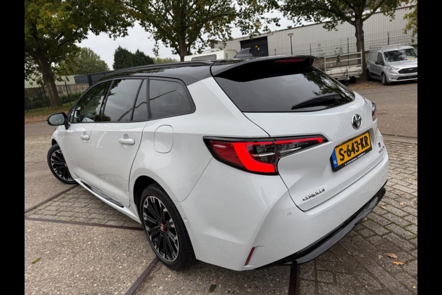 Toyota Corolla Touring Sports 1.8 Hybrid GR-Sport 2022 170PK NARDO GREY LUXE Toyota Corolla Touring Sports 1.8 Hybrid GR-Sport 2022 170PK NARDO GREY LUXE