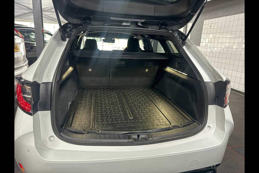 Toyota Corolla Touring Sports 1.8 Hybrid GR-Sport 2022 170PK NARDO GREY LUXE Toyota Corolla Touring Sports 1.8 Hybrid GR-Sport 2022 170PK NARDO GREY LUXE