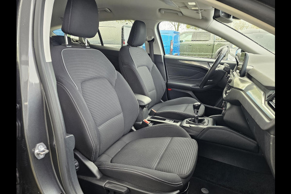 Ford FOCUS Wagon 1.5 EcoBoost Titanium Business 150 pk | 2de eigenaar | Full-led | Trekhaak | 1.500 kg trekgewicht | Camera | Winterpack | Perfect onderhouden! Ford FOCUS Wagon 1.5 EcoBoost Titanium Business 150 pk | 2de eigenaar | Full-led | Trekhaak | 1.500 kg trekgewicht | Camera | Winterpack | Perfect onderhouden!