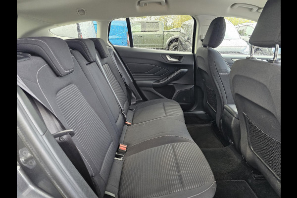 Ford FOCUS Wagon 1.5 EcoBoost Titanium Business 150 pk | 2de eigenaar | Full-led | Trekhaak | 1.500 kg trekgewicht | Camera | Winterpack | Perfect onderhouden! Ford FOCUS Wagon 1.5 EcoBoost Titanium Business 150 pk | 2de eigenaar | Full-led | Trekhaak | 1.500 kg trekgewicht | Camera | Winterpack | Perfect onderhouden!