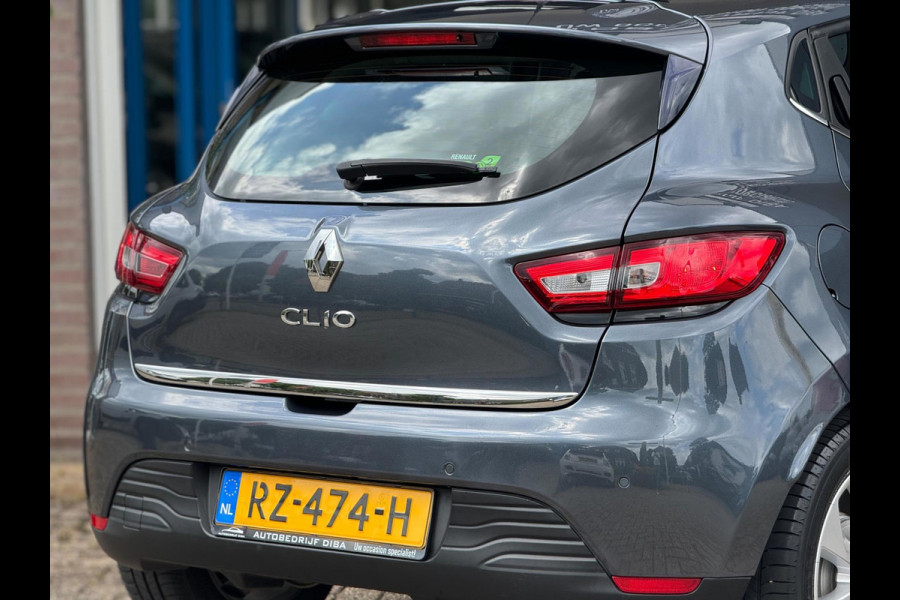 Renault Clio 0.9 TCe Limited 2018 NAVI AIRCO LM NAP 1e NAP! Renault Clio 0.9 TCe Limited 2018 NAVI AIRCO LM NAP 1e NAP!