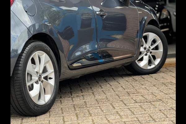 Renault Clio 0.9 TCe Limited 2018 NAVI AIRCO LM NAP 1e NAP! Renault Clio 0.9 TCe Limited 2018 NAVI AIRCO LM NAP 1e NAP!