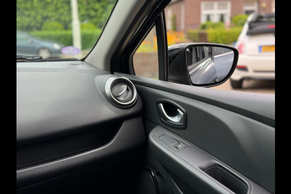 Renault Clio 0.9 TCe Limited 2018 NAVI AIRCO LM NAP 1e NAP! Renault Clio 0.9 TCe Limited 2018 NAVI AIRCO LM NAP 1e NAP!