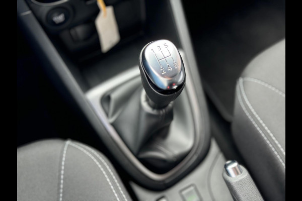 Renault Clio 0.9 TCe Limited 2018 NAVI AIRCO LM NAP 1e NAP! Renault Clio 0.9 TCe Limited 2018 NAVI AIRCO LM NAP 1e NAP!