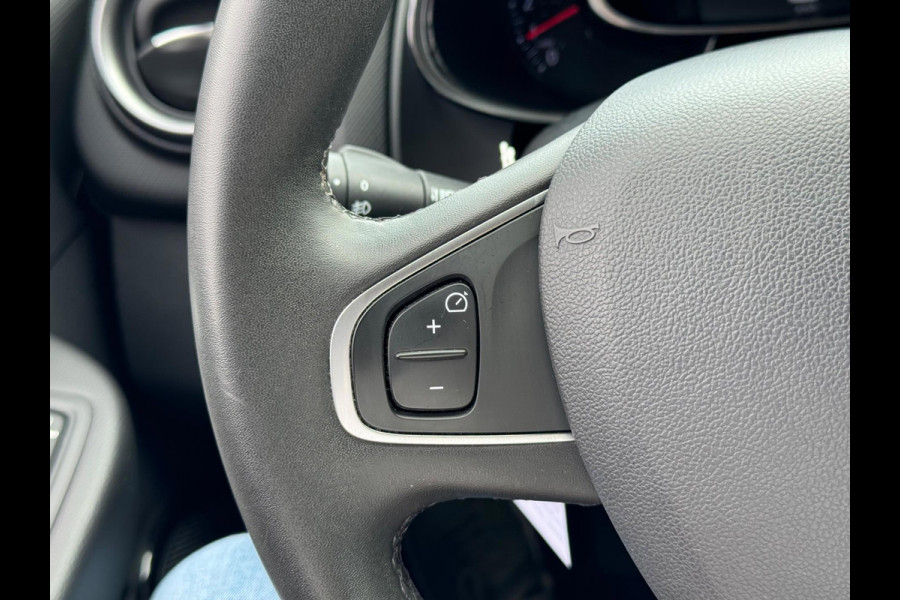 Renault Clio 0.9 TCe Limited 2018 NAVI AIRCO LM NAP 1e NAP! Renault Clio 0.9 TCe Limited 2018 NAVI AIRCO LM NAP 1e NAP!