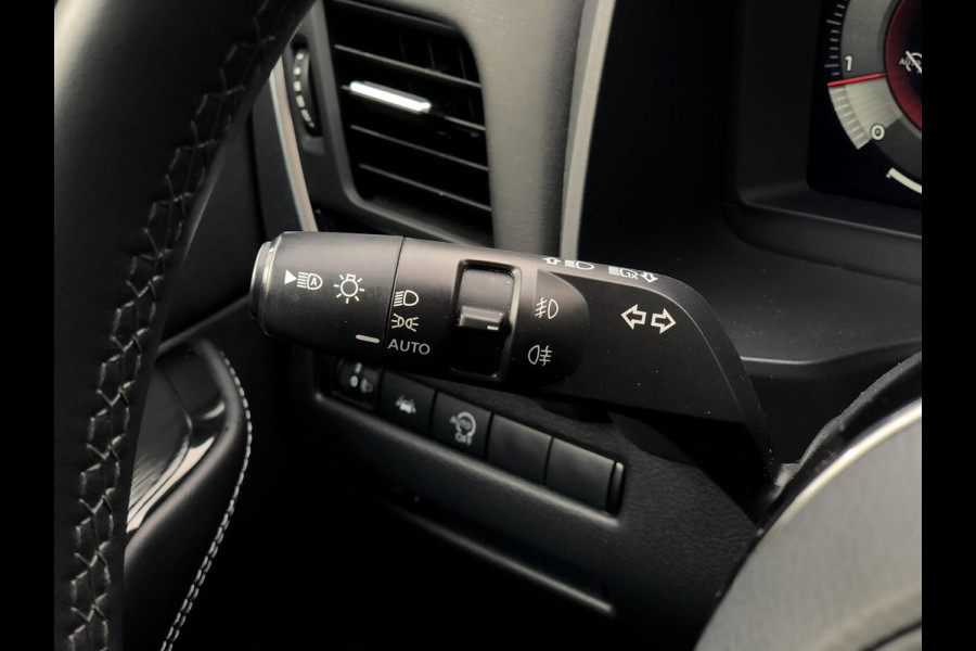 Nissan QASHQAI 1.3 MHEV Xtronic ACENTA+/N-CONNECTA | Navi, Carplay/Android, 360 Camera, ACC, Climate | Nissan QASHQAI 1.3 MHEV Xtronic ACENTA+/N-CONNECTA | Navi, Carplay/Android, 360 Camera, ACC, Climate |