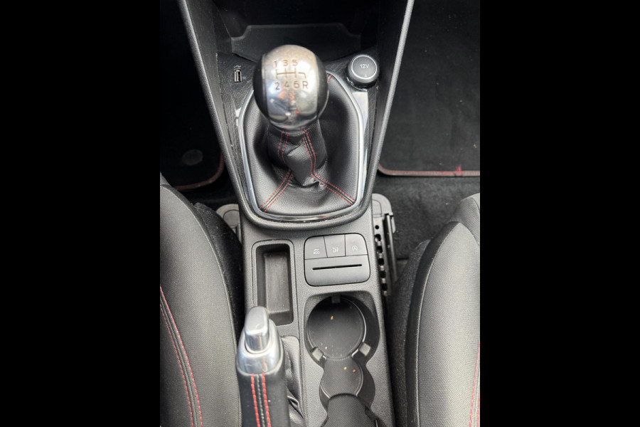 Ford Fiesta 1.0 EcoBoost ST-Line | Cruise control | Sync 3 Ford Fiesta 1.0 EcoBoost ST-Line | Cruise control | Sync 3