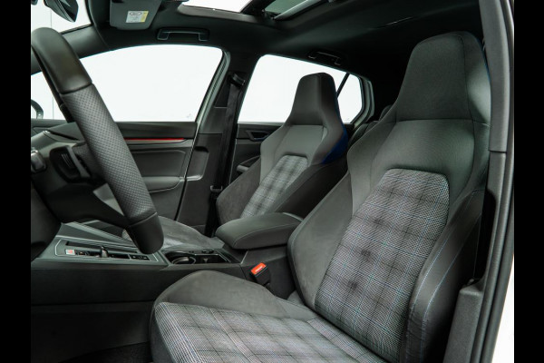 Volkswagen Golf GTE | 245PK | Pano | Matrix-LED