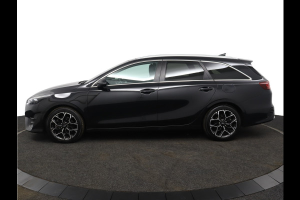 Kia Ceed Sportswagon 1.5 T-GDi GT-Line Apple Carplay/Android Auto - Cruise Control - Dodehoekdetectie - Panorama Dak -  Navigatie - Stuur/Stoelverwarming  - Fabrieksgarantie tot 07-2031 Kia Ceed Sportswagon 1.5 T-GDi GT-Line Apple Carplay/Android Auto - Cruise Control - Dodehoekdetectie - Panorama Dak -  Navigatie - Stuur/Stoelverwarming  - Fabrieksgarantie tot 07-2031