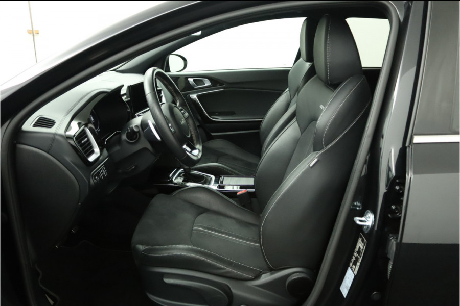 Kia Ceed Sportswagon 1.5 T-GDi GT-Line Apple Carplay/Android Auto - Cruise Control - Dodehoekdetectie - Panorama Dak -  Navigatie - Stuur/Stoelverwarming  - Fabrieksgarantie tot 07-2031 Kia Ceed Sportswagon 1.5 T-GDi GT-Line Apple Carplay/Android Auto - Cruise Control - Dodehoekdetectie - Panorama Dak -  Navigatie - Stuur/Stoelverwarming  - Fabrieksgarantie tot 07-2031