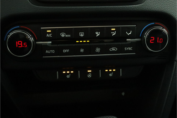 Kia Ceed Sportswagon 1.5 T-GDi GT-Line Apple Carplay/Android Auto - Cruise Control - Dodehoekdetectie - Panorama Dak -  Navigatie - Stuur/Stoelverwarming  - Fabrieksgarantie tot 07-2031 Kia Ceed Sportswagon 1.5 T-GDi GT-Line Apple Carplay/Android Auto - Cruise Control - Dodehoekdetectie - Panorama Dak -  Navigatie - Stuur/Stoelverwarming  - Fabrieksgarantie tot 07-2031