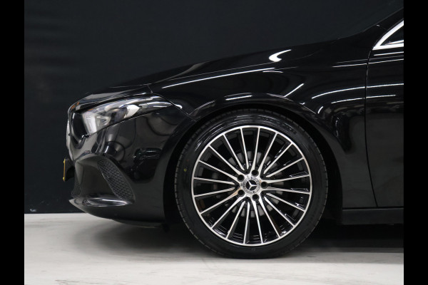 Mercedes-Benz A-Klasse 180 Sport Luxury [TREKHAAK INKLAPBAAR, SCHUIFKANTELDAK, MEMORY SEATS, BURMESTER SOUND, CAMERA, STOELVERWARMING, VOL LEDER, BLUETOOTH, CRUISE, CLIMATE, NIEUWSTAAT]