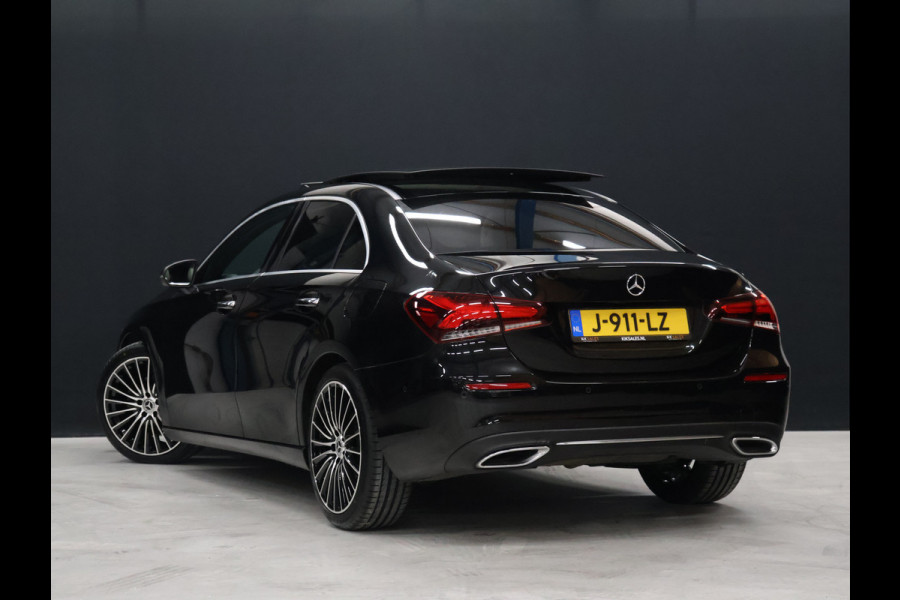 Mercedes-Benz A-Klasse 180 Sport Luxury [TREKHAAK INKLAPBAAR, SCHUIFKANTELDAK, MEMORY SEATS, BURMESTER SOUND, CAMERA, STOELVERWARMING, VOL LEDER, BLUETOOTH, CRUISE, CLIMATE, NIEUWSTAAT]