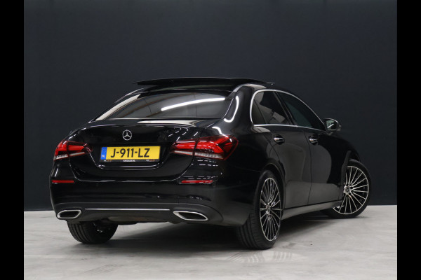 Mercedes-Benz A-Klasse 180 Sport Luxury [TREKHAAK INKLAPBAAR, SCHUIFKANTELDAK, MEMORY SEATS, BURMESTER SOUND, CAMERA, STOELVERWARMING, VOL LEDER, BLUETOOTH, CRUISE, CLIMATE, NIEUWSTAAT]