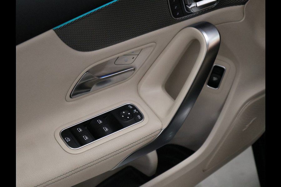 Mercedes-Benz A-Klasse 180 Sport Luxury [TREKHAAK INKLAPBAAR, SCHUIFKANTELDAK, MEMORY SEATS, BURMESTER SOUND, CAMERA, STOELVERWARMING, VOL LEDER, BLUETOOTH, CRUISE, CLIMATE, NIEUWSTAAT]