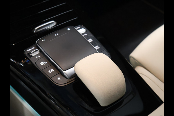 Mercedes-Benz A-Klasse 180 Sport Luxury [TREKHAAK INKLAPBAAR, SCHUIFKANTELDAK, MEMORY SEATS, BURMESTER SOUND, CAMERA, STOELVERWARMING, VOL LEDER, BLUETOOTH, CRUISE, CLIMATE, NIEUWSTAAT]