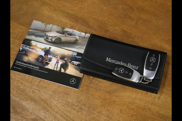 Mercedes-Benz A-Klasse 180 Sport Luxury [TREKHAAK INKLAPBAAR, SCHUIFKANTELDAK, MEMORY SEATS, BURMESTER SOUND, CAMERA, STOELVERWARMING, VOL LEDER, BLUETOOTH, CRUISE, CLIMATE, NIEUWSTAAT]