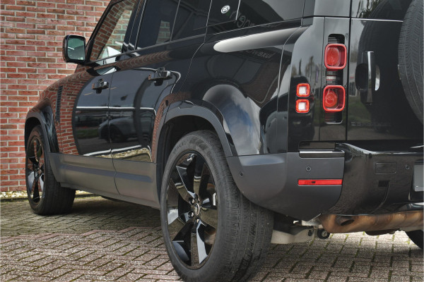 Land Rover Defender 110 3.0 P400 HSE 7-pers Pano Trekh ACC 22inch HUD Standkachel