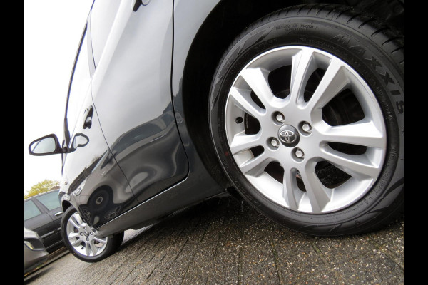 Toyota Aygo 1.0 VVT-i x-joy | HALF LEDER | GROOT SCHERM NAVI | CAMERA | LICHTMETALEN VELGEN | CLIMA-AIRCO | DEALER ONDERHOUDEN |