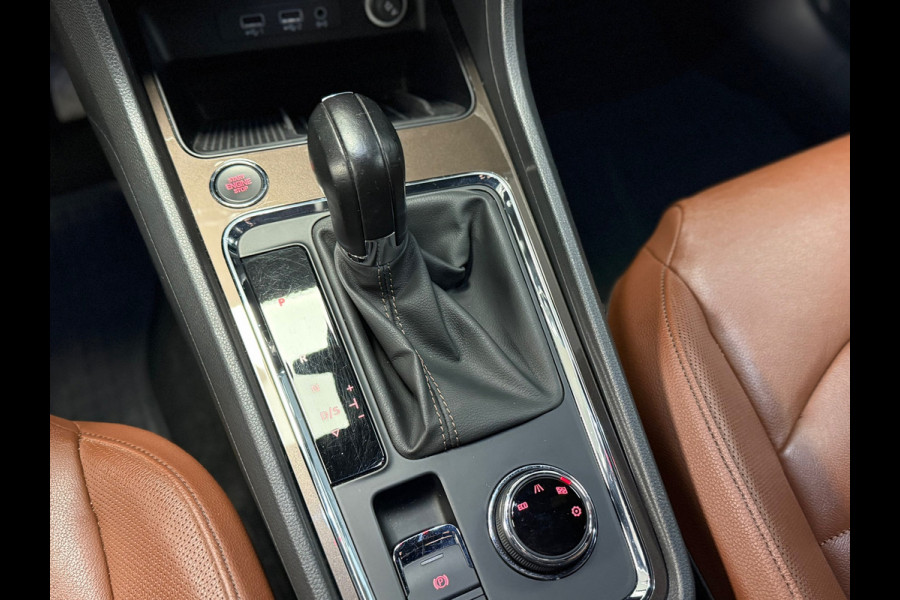 Seat Ateca 1.4 TSI FR 150PK DSG TREKHAAK LEDER APPLE CARPLAY NAVIGATIE CAMERA CRUISE PDC KEYLESS-GO VIRTUAL COCKPIT Seat Ateca 1.4 TSI FR 150PK DSG TREKHAAK LEDER APPLE CARPLAY NAVIGATIE CAMERA CRUISE PDC KEYLESS-GO VIRTUAL COCKPIT