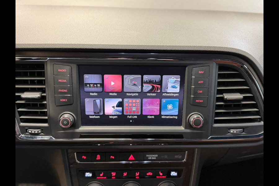 Seat Ateca 1.4 TSI FR 150PK DSG TREKHAAK LEDER APPLE CARPLAY NAVIGATIE CAMERA CRUISE PDC KEYLESS-GO VIRTUAL COCKPIT Seat Ateca 1.4 TSI FR 150PK DSG TREKHAAK LEDER APPLE CARPLAY NAVIGATIE CAMERA CRUISE PDC KEYLESS-GO VIRTUAL COCKPIT
