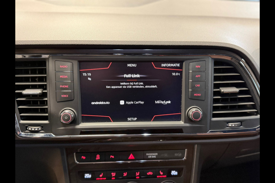 Seat Ateca 1.4 TSI FR 150PK DSG TREKHAAK LEDER APPLE CARPLAY NAVIGATIE CAMERA CRUISE PDC KEYLESS-GO VIRTUAL COCKPIT Seat Ateca 1.4 TSI FR 150PK DSG TREKHAAK LEDER APPLE CARPLAY NAVIGATIE CAMERA CRUISE PDC KEYLESS-GO VIRTUAL COCKPIT