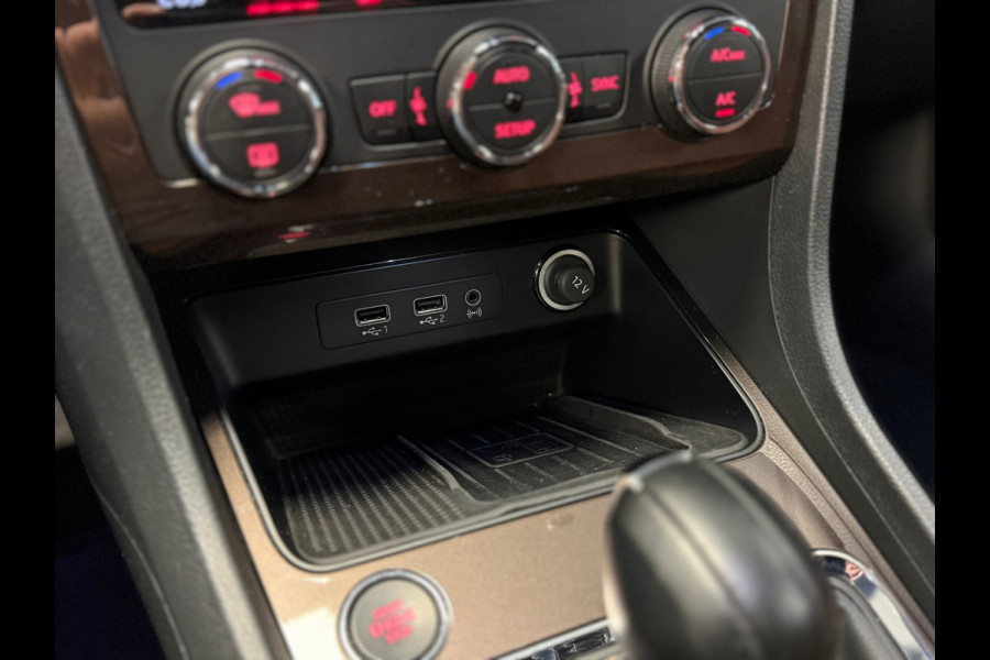 Seat Ateca 1.4 TSI FR 150PK DSG TREKHAAK LEDER APPLE CARPLAY NAVIGATIE CAMERA CRUISE PDC KEYLESS-GO VIRTUAL COCKPIT Seat Ateca 1.4 TSI FR 150PK DSG TREKHAAK LEDER APPLE CARPLAY NAVIGATIE CAMERA CRUISE PDC KEYLESS-GO VIRTUAL COCKPIT