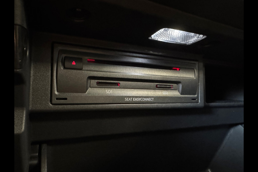 Seat Ateca 1.4 TSI FR 150PK DSG TREKHAAK LEDER APPLE CARPLAY NAVIGATIE CAMERA CRUISE PDC KEYLESS-GO VIRTUAL COCKPIT Seat Ateca 1.4 TSI FR 150PK DSG TREKHAAK LEDER APPLE CARPLAY NAVIGATIE CAMERA CRUISE PDC KEYLESS-GO VIRTUAL COCKPIT