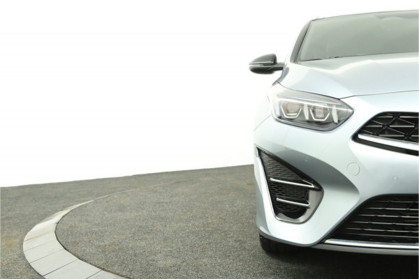 Kia Ceed Sportswagon 1.5 T-GDi GT-Line Apple Carplay/Android Auto - Cruise Control - Dodehoekdetectie - Panorama Dak - Navigatie - Stoel/Stuurverwarming - Fabrieksgarantie tot 07-2031 Kia Ceed Sportswagon 1.5 T-GDi GT-Line Apple Carplay/Android Auto - Cruise Control - Dodehoekdetectie - Panorama Dak - Navigatie - Stoel/Stuurverwarming - Fabrieksgarantie tot 07-2031