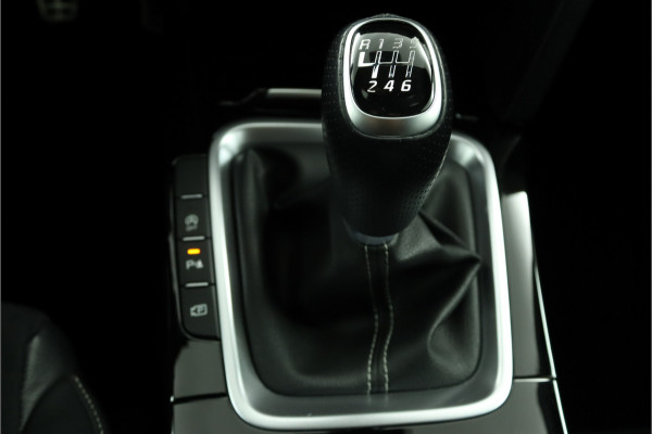 Kia Ceed Sportswagon 1.5 T-GDi GT-Line Apple Carplay/Android Auto - Cruise Control - Dodehoekdetectie - Panorama Dak - Navigatie - Stoel/Stuurverwarming - Fabrieksgarantie tot 07-2031 Kia Ceed Sportswagon 1.5 T-GDi GT-Line Apple Carplay/Android Auto - Cruise Control - Dodehoekdetectie - Panorama Dak - Navigatie - Stoel/Stuurverwarming - Fabrieksgarantie tot 07-2031