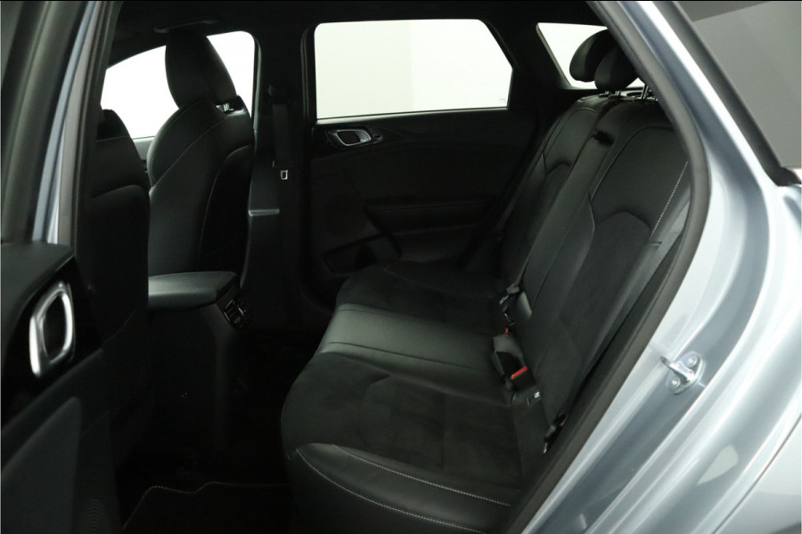 Kia Ceed Sportswagon 1.5 T-GDi GT-Line Apple Carplay/Android Auto - Cruise Control - Dodehoekdetectie - Panorama Dak - Navigatie - Stoel/Stuurverwarming - Fabrieksgarantie tot 07-2031 Kia Ceed Sportswagon 1.5 T-GDi GT-Line Apple Carplay/Android Auto - Cruise Control - Dodehoekdetectie - Panorama Dak - Navigatie - Stoel/Stuurverwarming - Fabrieksgarantie tot 07-2031