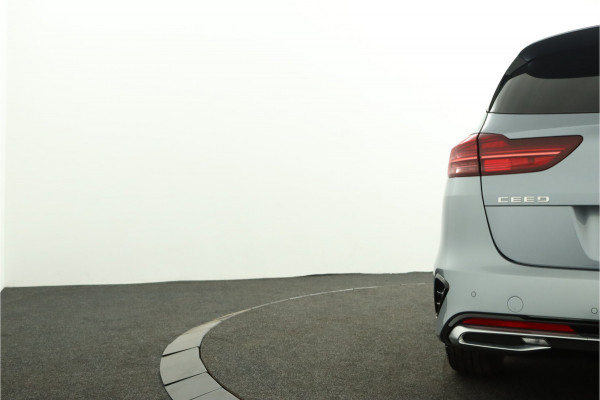 Kia Ceed Sportswagon 1.5 T-GDi GT-Line Apple Carplay/Android Auto - Cruise Control - Dodehoekdetectie - Panorama Dak - Navigatie - Stoel/Stuurverwarming - Fabrieksgarantie tot 07-2031 Kia Ceed Sportswagon 1.5 T-GDi GT-Line Apple Carplay/Android Auto - Cruise Control - Dodehoekdetectie - Panorama Dak - Navigatie - Stoel/Stuurverwarming - Fabrieksgarantie tot 07-2031