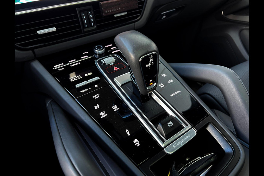 Porsche Cayenne Coupé 3.0 E-Hybrid Sportuitlaat_PDLs+_Headsup_Luchtviering