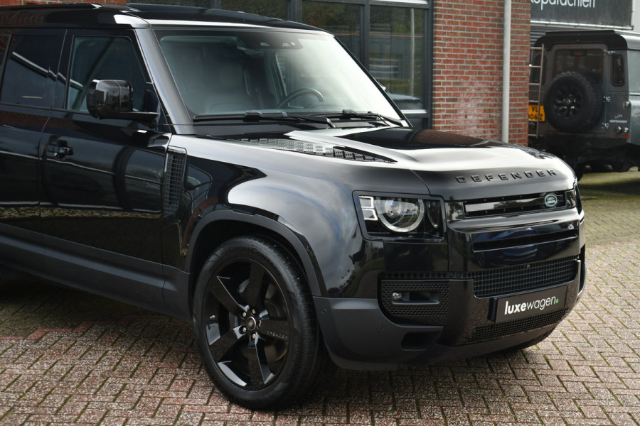 Land Rover Defender 110 3.0 P400 HSE 7-pers Pano Trekh ACC 22inch HUD Standkachel