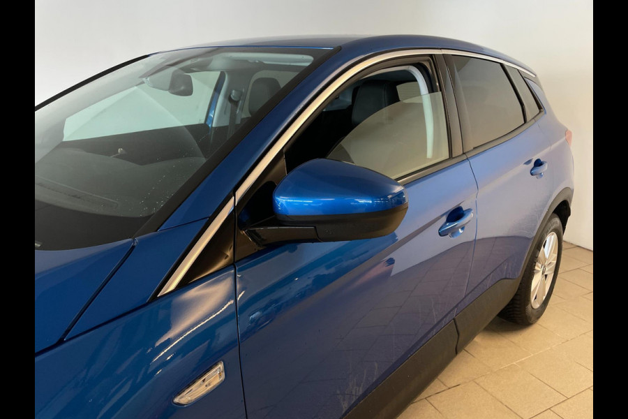 Opel Grandland X 1.2 Turbo Business Executive AIRCO CLIMA NAVI CRUISE BLUETOOTH APPLE CARPLAY CAMERA ELEK KLEP TREKHAAK NIEUWSTAAT Opel Grandland X 1.2 Turbo Business Executive AIRCO CLIMA NAVI CRUISE BLUETOOTH APPLE CARPLAY CAMERA ELEK KLEP TREKHAAK NIEUWSTAAT