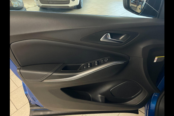 Opel Grandland X 1.2 Turbo Business Executive AIRCO CLIMA NAVI CRUISE BLUETOOTH APPLE CARPLAY CAMERA ELEK KLEP TREKHAAK NIEUWSTAAT Opel Grandland X 1.2 Turbo Business Executive AIRCO CLIMA NAVI CRUISE BLUETOOTH APPLE CARPLAY CAMERA ELEK KLEP TREKHAAK NIEUWSTAAT